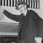 Robert Wadlow 22 years old 1940 Voice 2.72 272 cm 8.11 9 feet voice changer