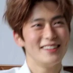 normal tapi ada kaya anak voice changer