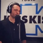 narrador de radio voice changer