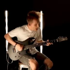 MIusic in wall voice changer